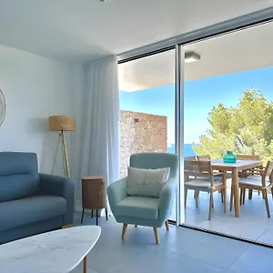 https://luxury-apt-with-gym-and-pool.balearic-islands.net